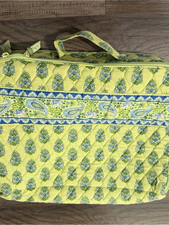 Vera Bradley Handbags - Vera Bradley Accessories Bag Quilted Lime Green Floral Travel Tote